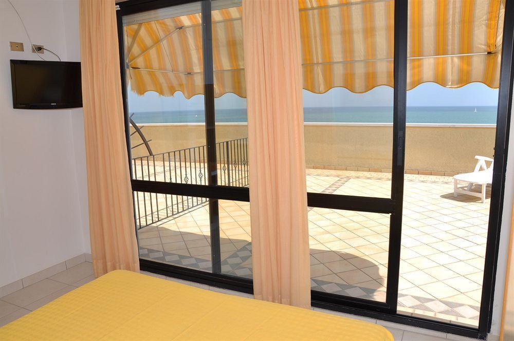 Hotel Teti Bellaria-Igea Marina Eksteriør billede